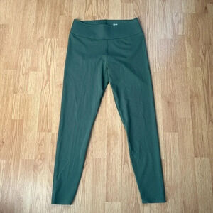 Uniqlo Green Leggings | Olive Green Leggings | Sage Green Leggings | Green